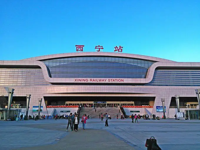 武漢到西寧物流專線-武漢至西寧貨運公司